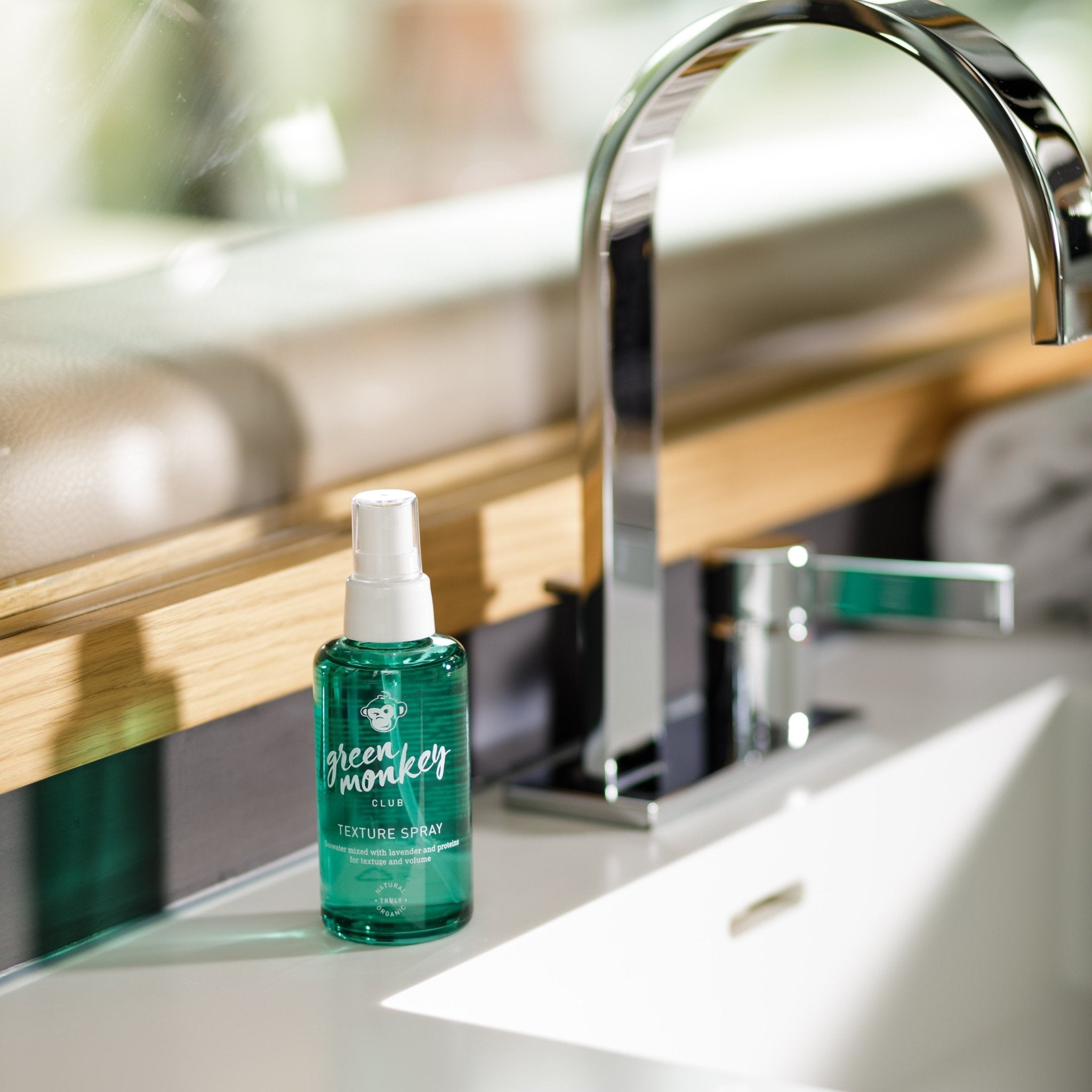 TEXTURE Spray Green Monkey Club